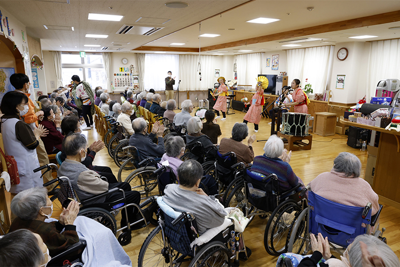 「劇団わらび座」が仁井田福祉センターでお正月特別公演！