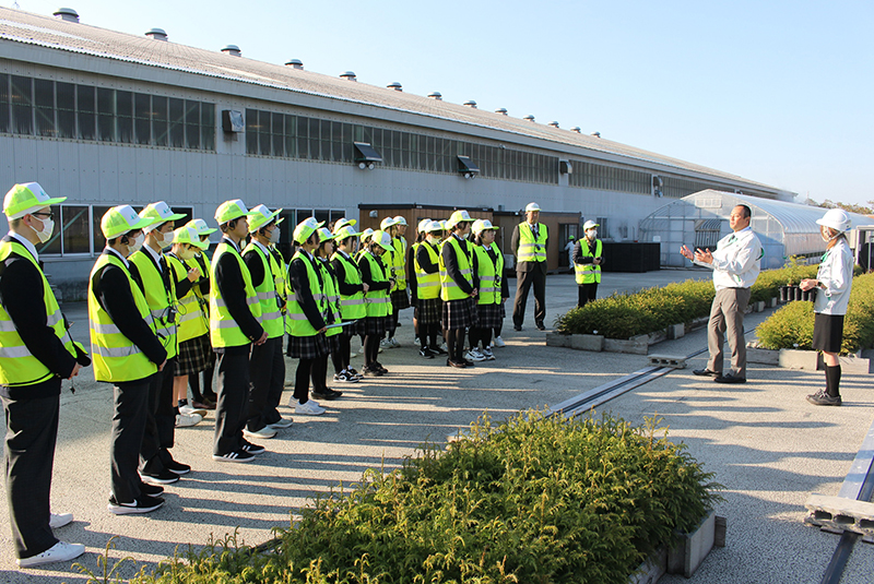秋田働くことを知って企業の魅力を発見！～大曲農高1年生が工場見学～