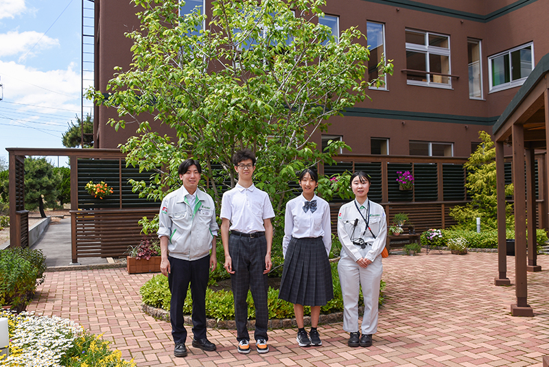 秋田県立聴覚支援学校の生徒がものづくりの現場を体験！
